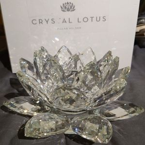 Z Gallerie Crystal Lotus pillar holder